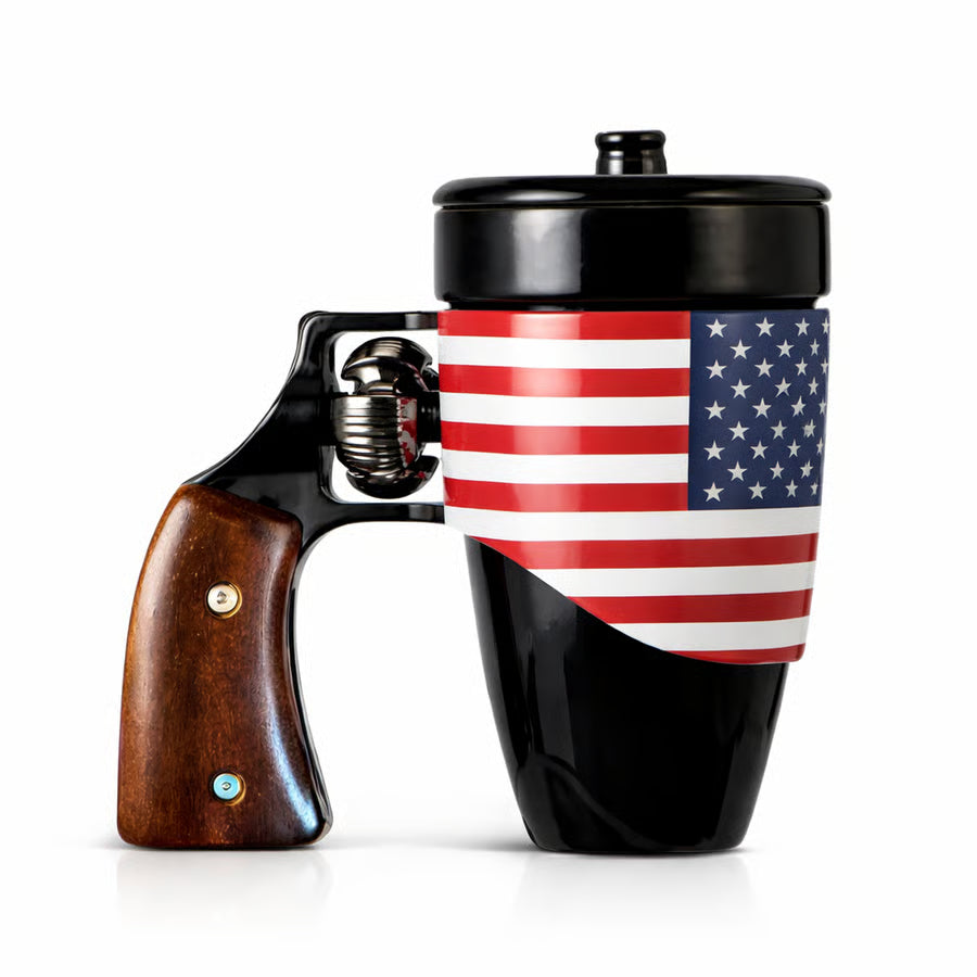 SharpSip – Taza inspirada en una pistola tipo revólver