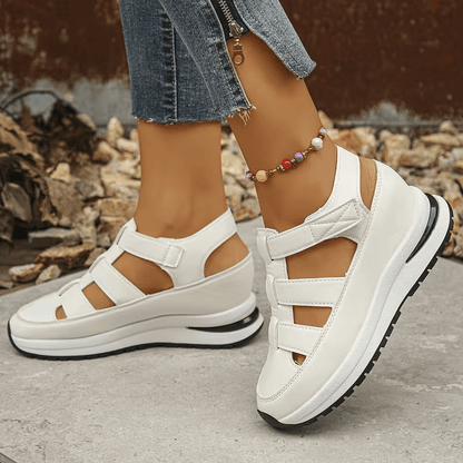 StrapLift — Zapatilla con plataforma y cierre de velcro