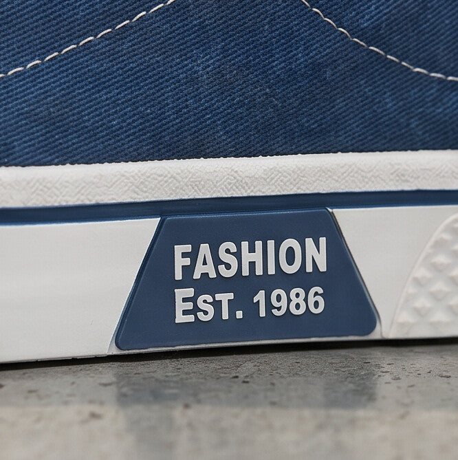Retroglide — Canvas-Court-Sneaker mit grafischer Sohle
