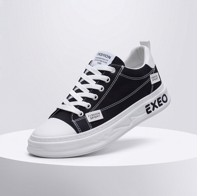 CanvaLift – Plateau-Sneaker mit gestickten Label-Details