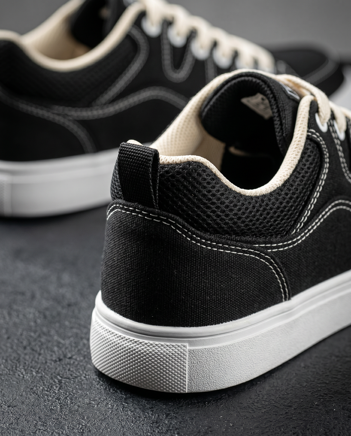 UrbanThread – Low-Top-Canvas-Sneaker für den Alltag