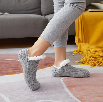 CloudWarm – Calcetines Antideslizantes de Interior