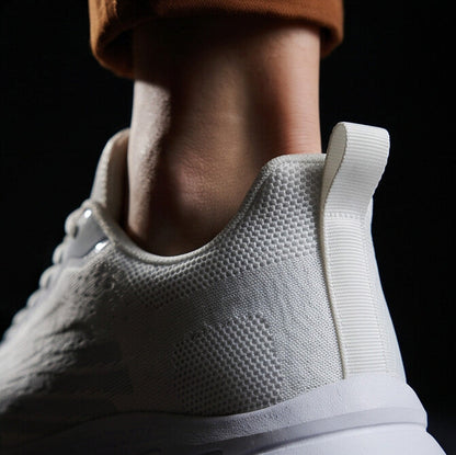 Strider — Sportlicher Mesh-Sneaker mit segmentierter Sohle