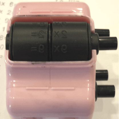EduRoll – 4-in-1 Mathe-Übungs-Rollstempel-Set