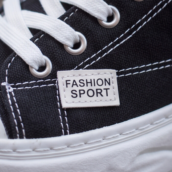 CanvaLift – Plateau-Sneaker mit gestickten Label-Details