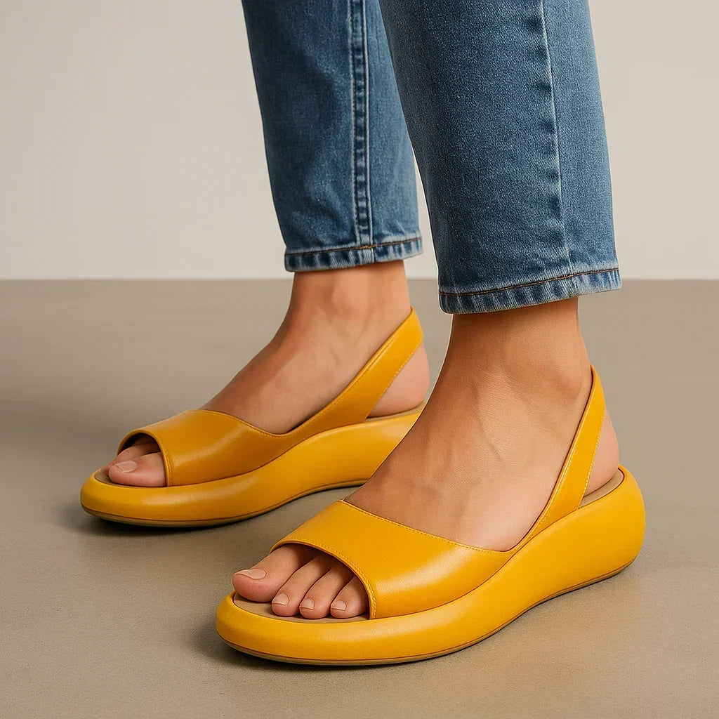 BandForm — Sandalia de plataforma con tira ancha