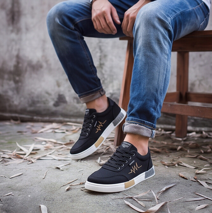 Pulseway — Canvas Sneaker mit Herzschlag-Detail
