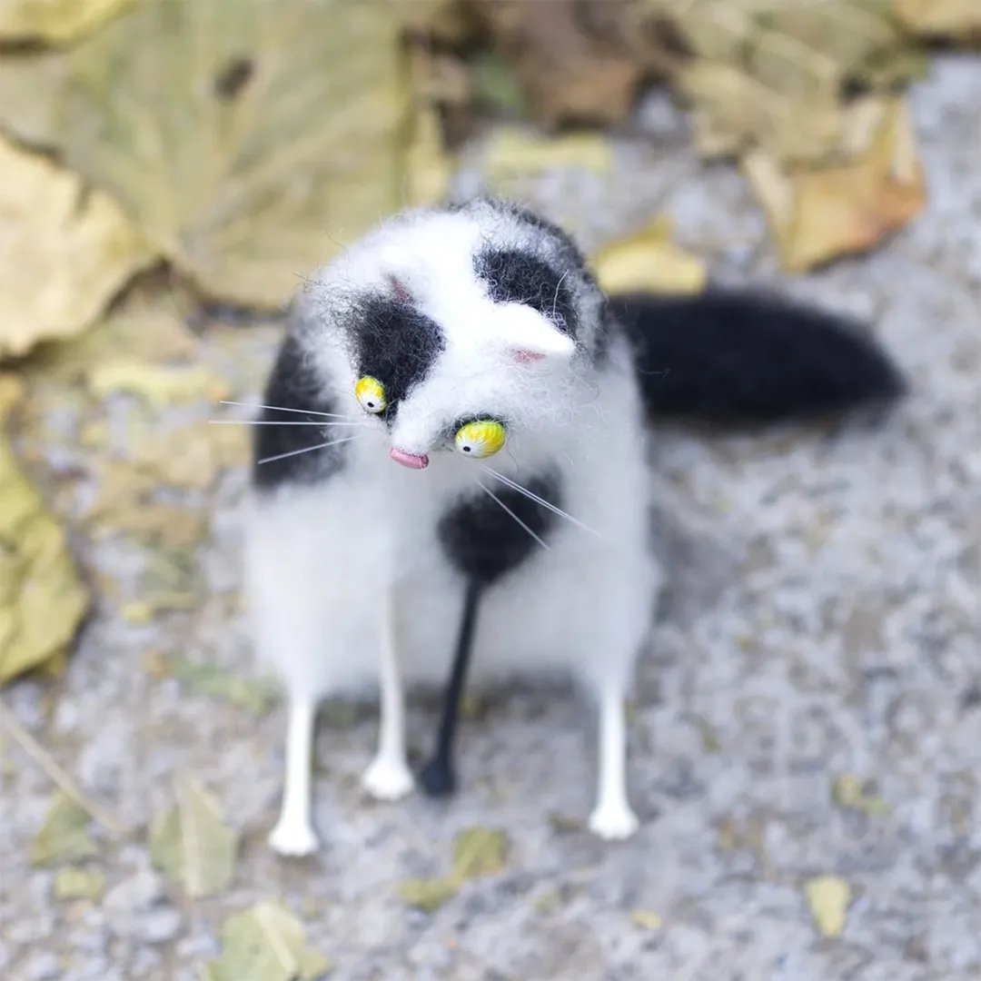 CurioCat - Figura de lana suave