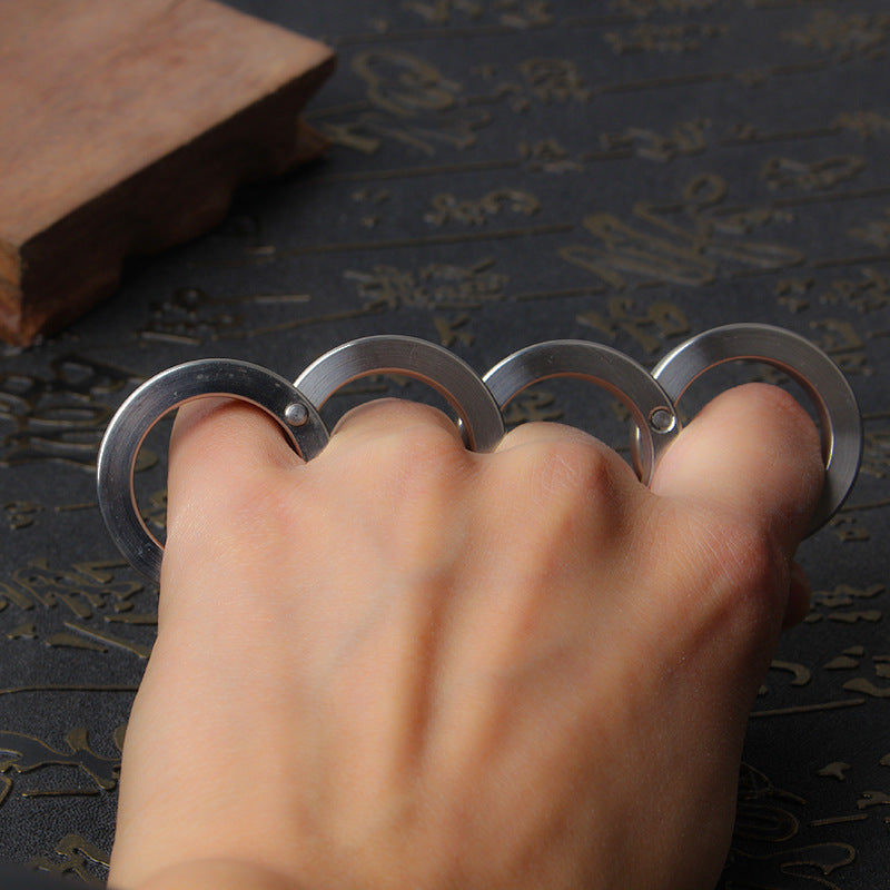 SteelGuard – Elegante Anillo de Seguridad Personal