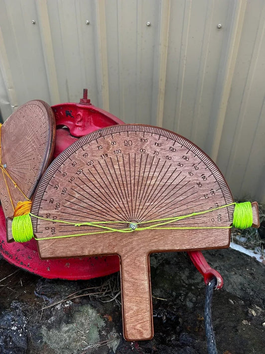 AuraAngle – Transportador de ángulos de madera de abedul hecho a mano con precisión