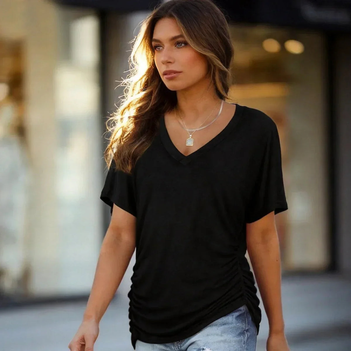SoftLuxe – Camiseta Cómoda de Algodón con Cuello en V para Mujer