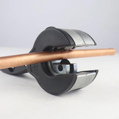 SteelSlice Pro – Cortatubos de carraca