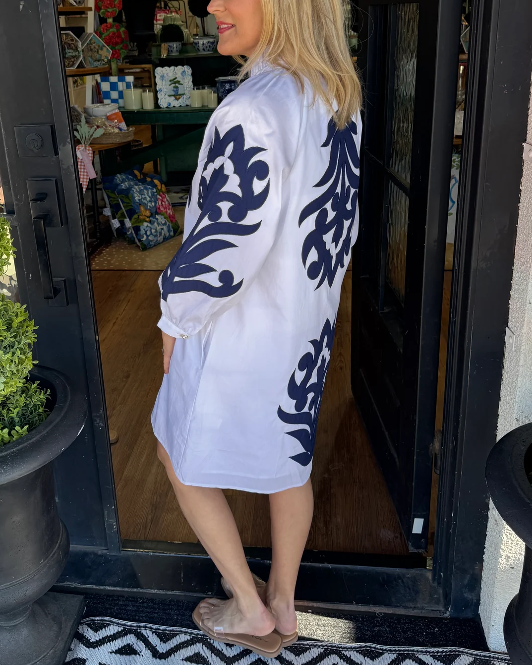 Veloura Chic – Vestido de elegancia natural