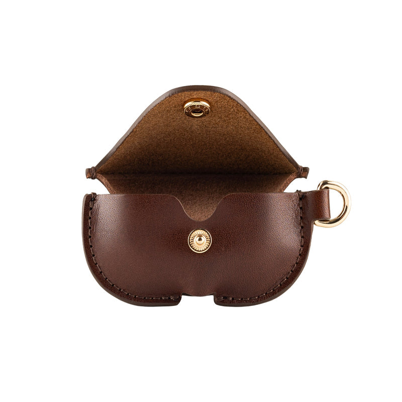 LuxeShield – Funda protectora de cuero genuino premium para AirPods