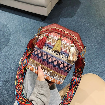 RootedCraft – Von Tradition inspirierte Handtasche