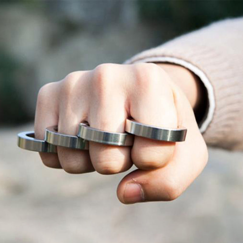 SteelGuard – Elegante Anillo de Seguridad Personal