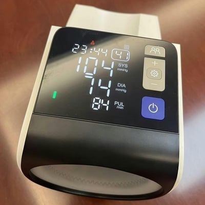 VitalSense – Professionelles Blutdruckmessgerät