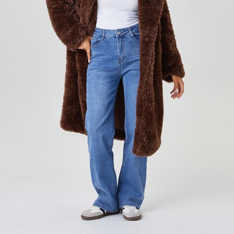 ShapeDenim – Jeans de pernera recta con lavado vintage