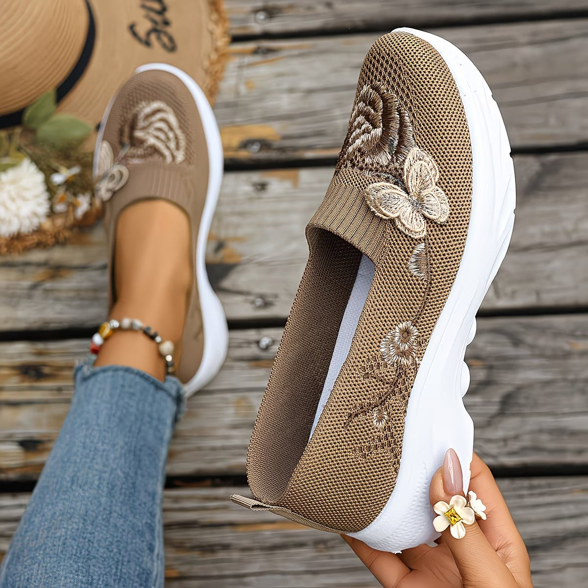 VelvetFlutter – Stilvolle bestickte Loafer