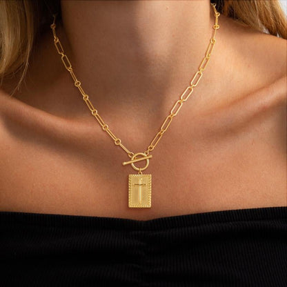 Cruxelle – Collar con cadena de eslabones y colgante de cruz