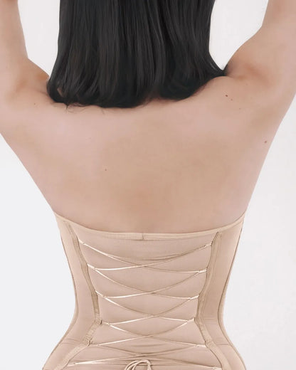 CurveLuxe – Nahtloser Tanga-Body mit Schnürung am Rücken