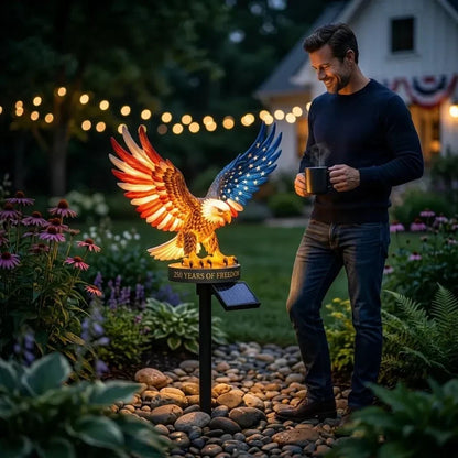 PatriotFlame – Estaca de jardín Águila Solar
