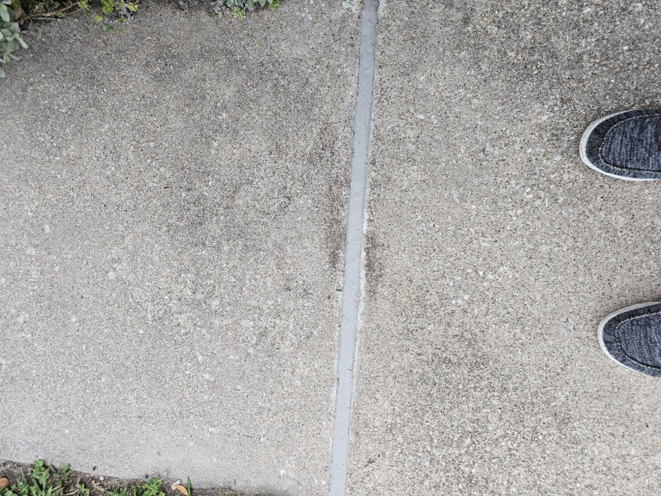 CrackGuard - Reparación y Sellado Instantáneo de Concreto