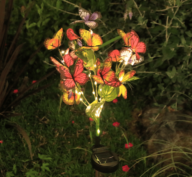 BloomLuxe – Solarbetriebene tanzende Schmetterlingsleuchten