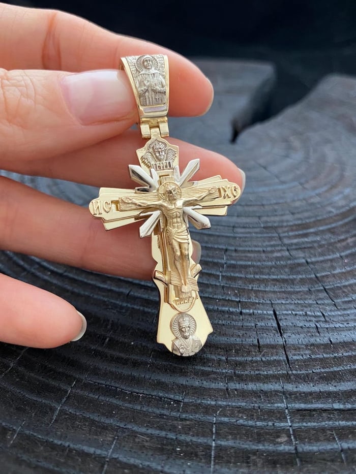 SacredGrace – Consagración del Colgante del Santo Jesús