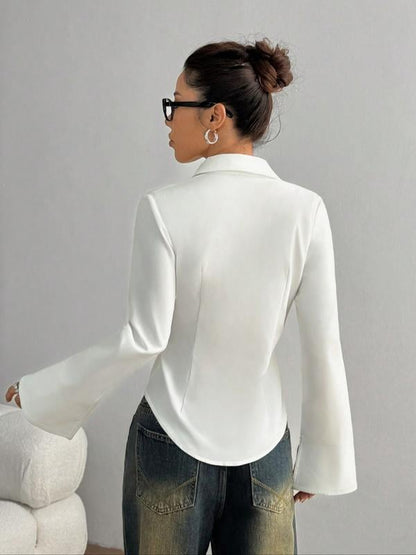 SilhouetteGlow – Camisa entallada para el día a día
