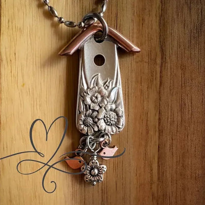 WhimsyPerch - Handgefertigter Vogelhaus-Anhänger