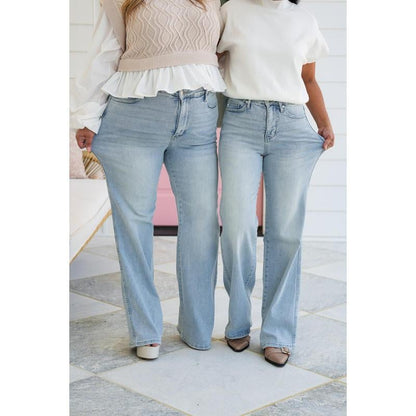 ShapeDenim – Jeans de pernera recta con lavado vintage
