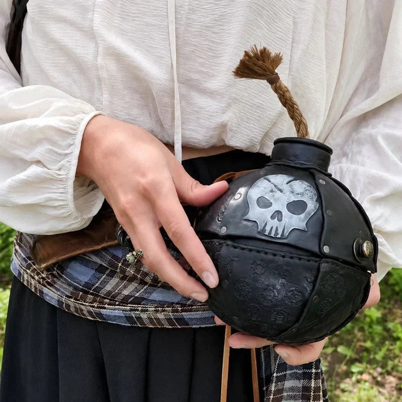 ShadowFuse – Bolso Cruzado de Moda con Forma de Bomba Gótica