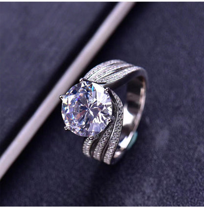 RomaBrilliance – Elegante Anillo de Moissanita de 5 Quilates