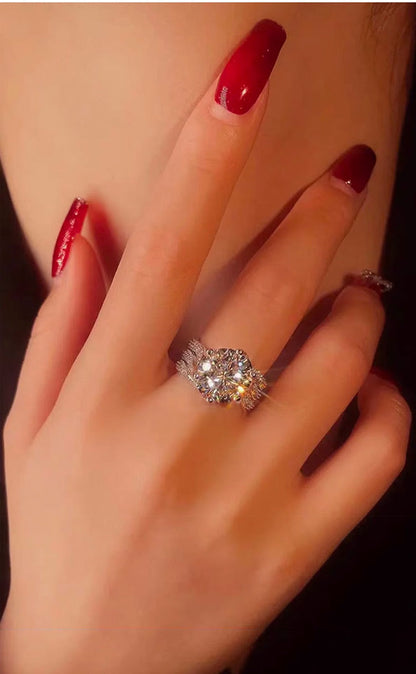 RomaBrilliance – Elegante Anillo de Moissanita de 5 Quilates