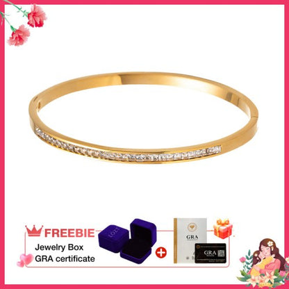 StarlightAura – Elegante Pulsera de Dijes