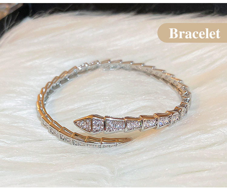 SerpentGlow – Pulsera de brazalete abierto con forma de serpiente de circonita