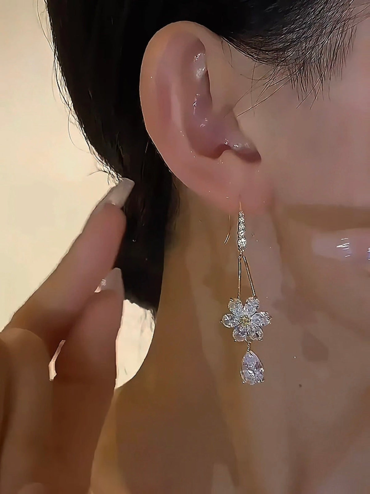 Lunora – Pendientes llamativos bañados en oro