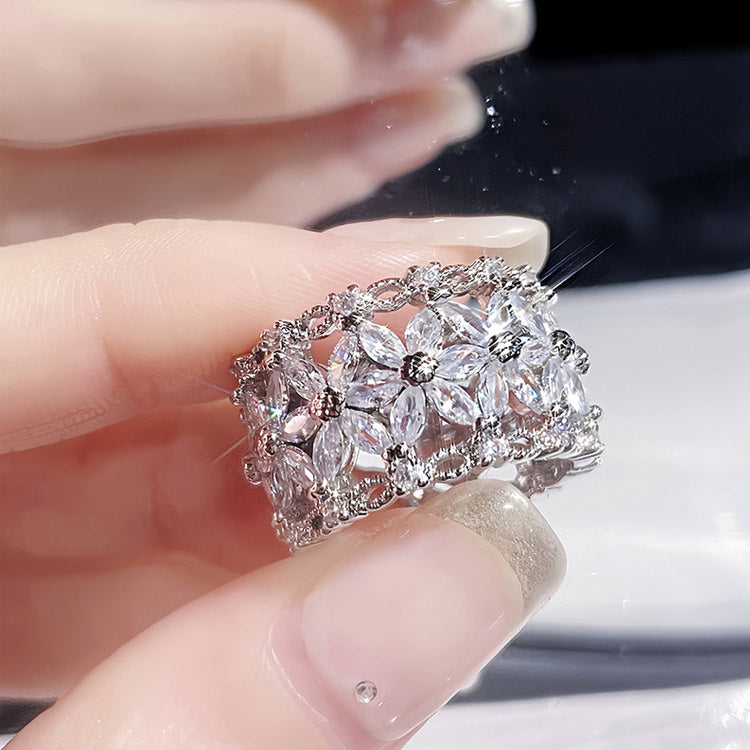 BloomVera – Zertifizierter Moissanit-Blumen-Statement-Ring