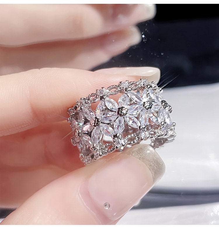 BloomVera – Zertifizierter Moissanit-Blumen-Statement-Ring