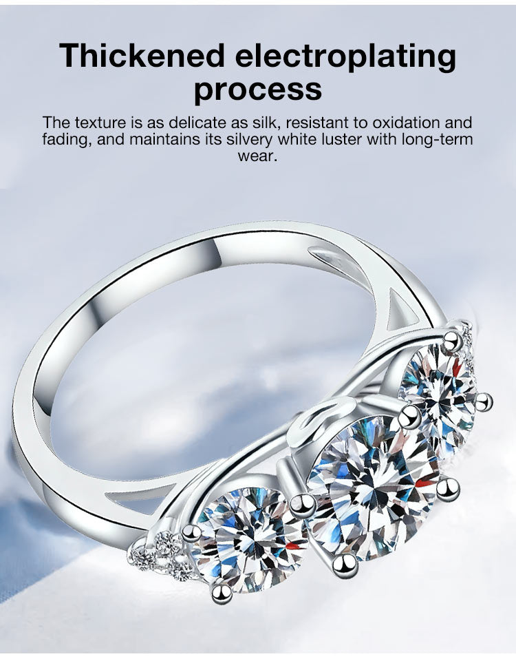 AuraTrio – Anillo de tres piedras con aspecto de diamante