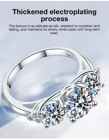 AuraTrio – Anillo de tres piedras con aspecto de diamante