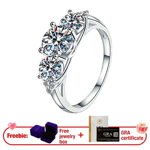 AuraTrio – Anillo de tres piedras con aspecto de diamante