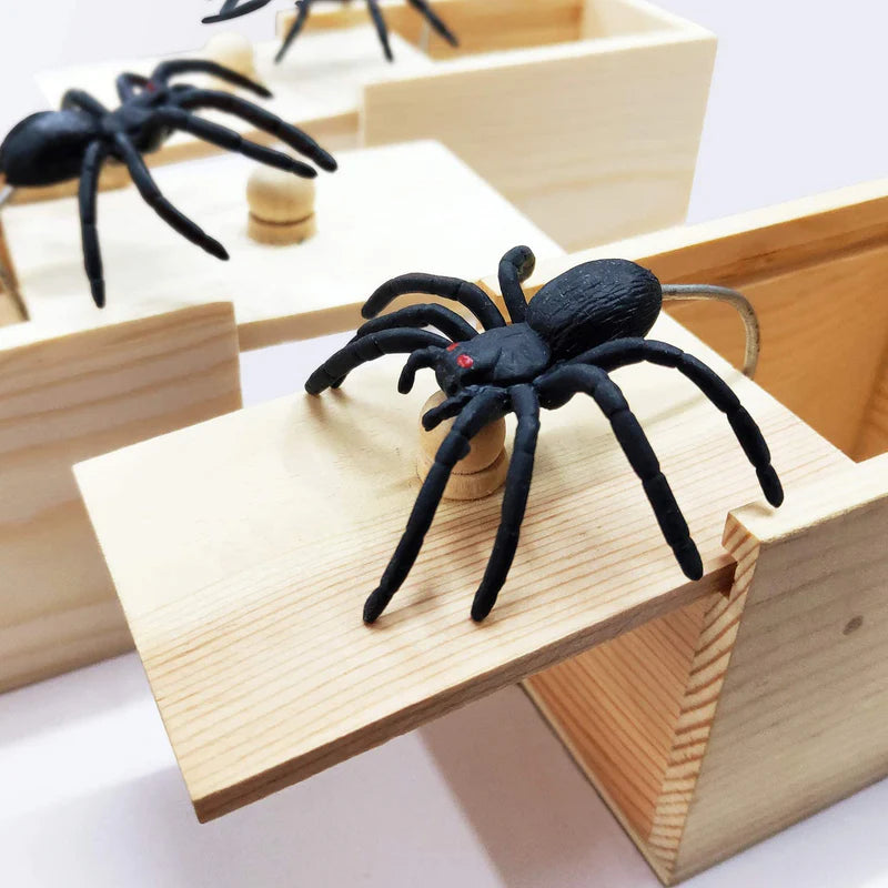 ScareBox - Die ultimative Spinnen-Scherzbox
