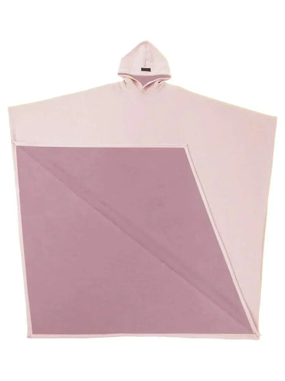 FleeceGuard™ – Capa con capucha térmica ultrasuave para una calidez acogedora