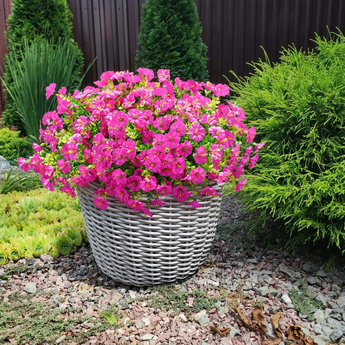 EverBloom – Flores de Petunia Artificiales Resistentes a los Rayos UV