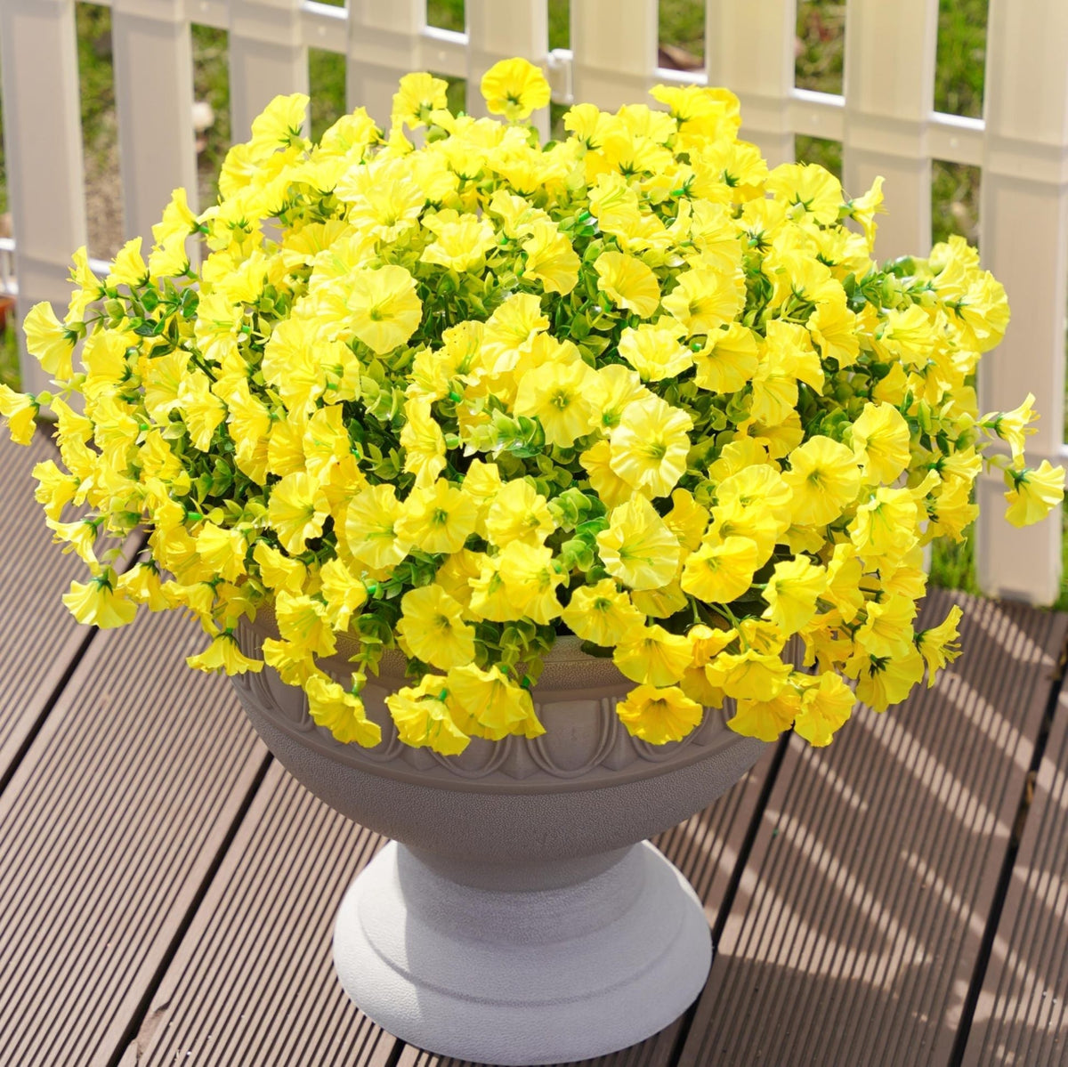 EverBloom – Flores de Petunia Artificiales Resistentes a los Rayos UV