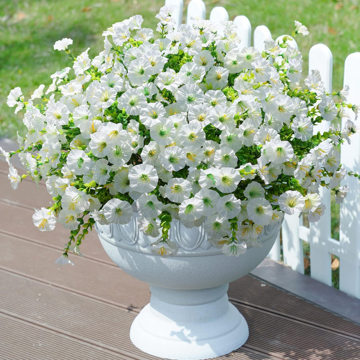 EverBloom – Flores de Petunia Artificiales Resistentes a los Rayos UV