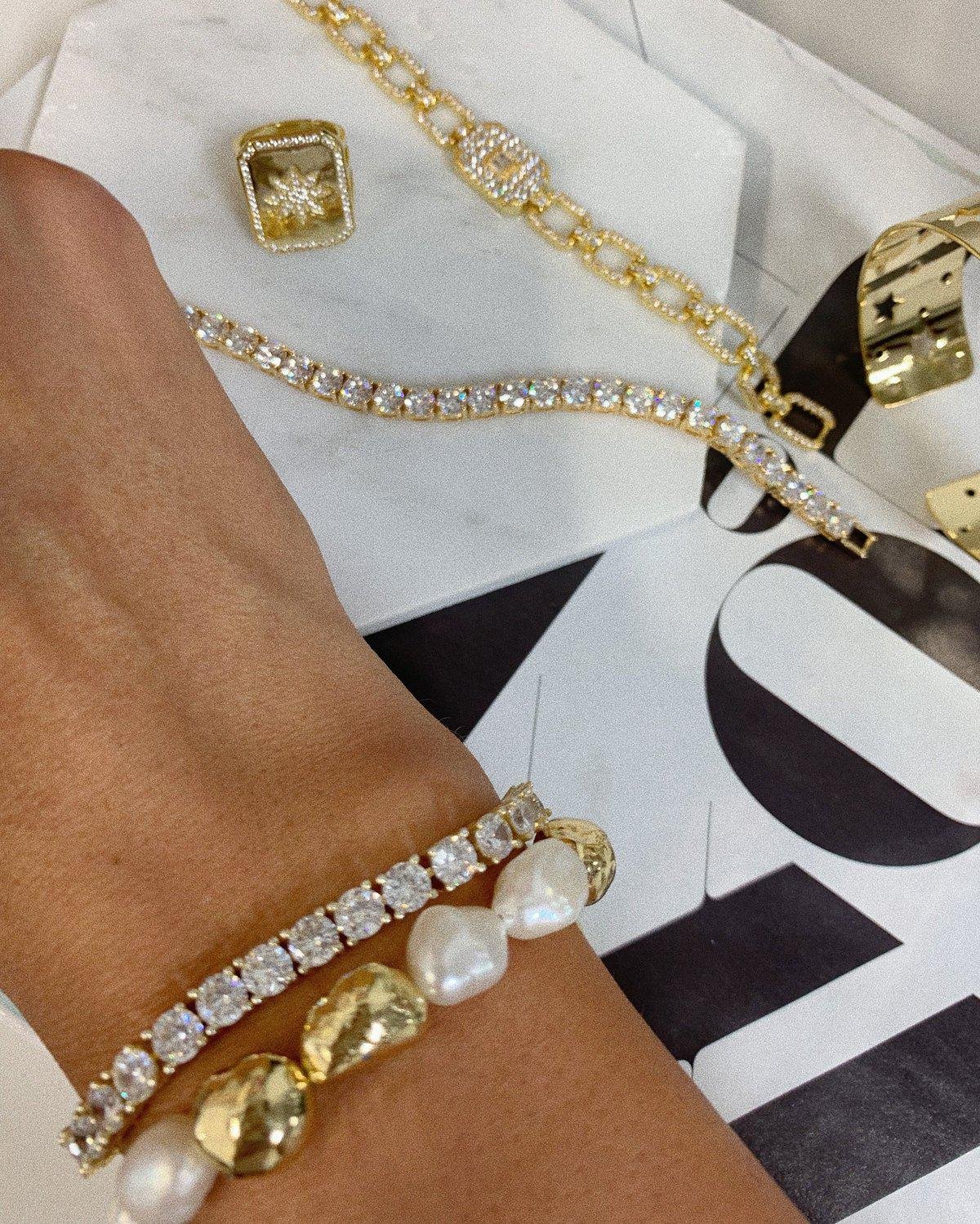 CrystalFlex – Brazalete de lujo con brillo