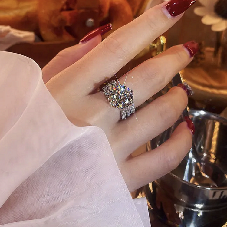 RomaBrilliance – Elegante Anillo de Moissanita de 5 Quilates